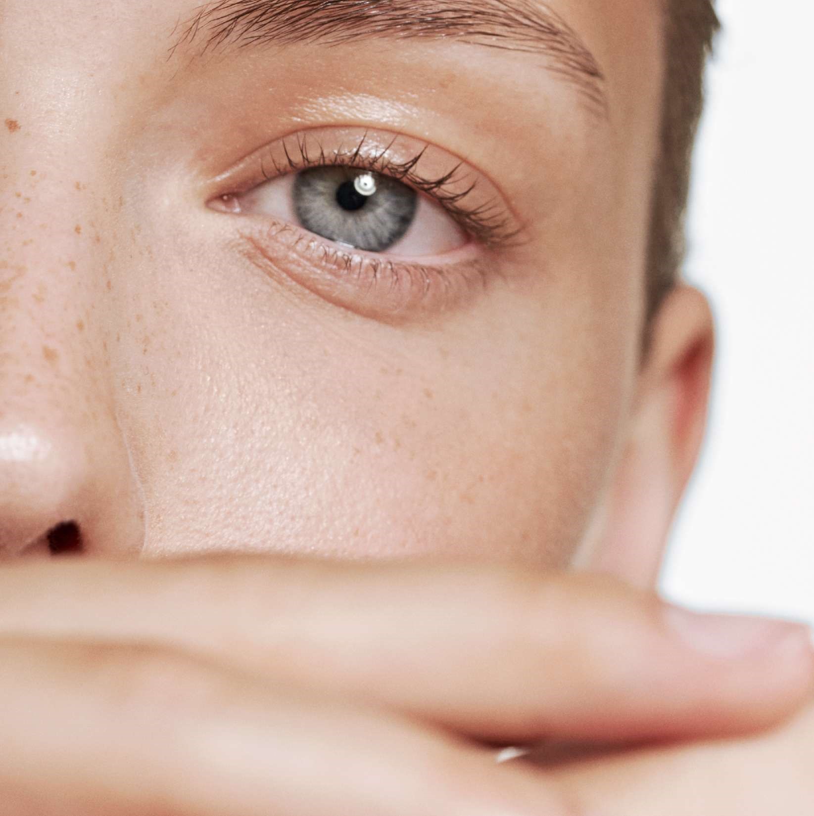 Как ниацинамид помогает в борьбе с гиперпигментацией?