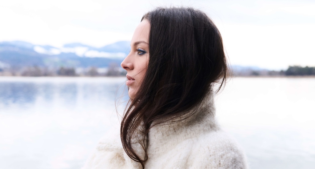 Make Up Image AW25 Look 01 03 3-2 Master aRGB 0425 022.jpg Make Up Image AW25 Look 01 03 3-2 Master aRGB 0425 022.jpg